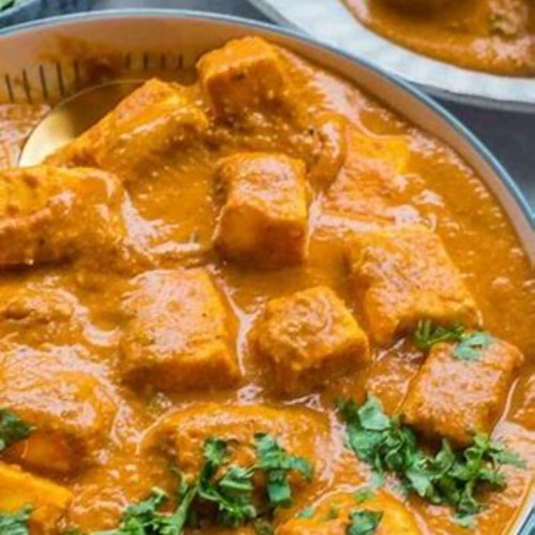 Explore Our Curry Offerings