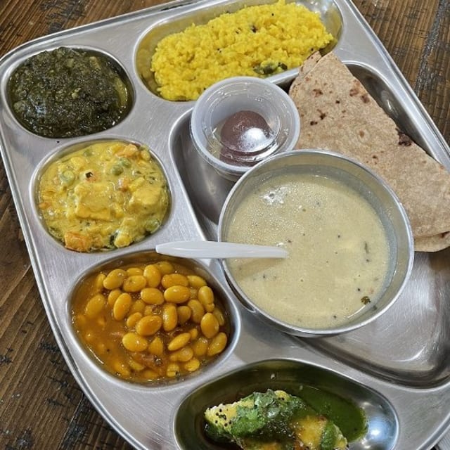 Full Thali.