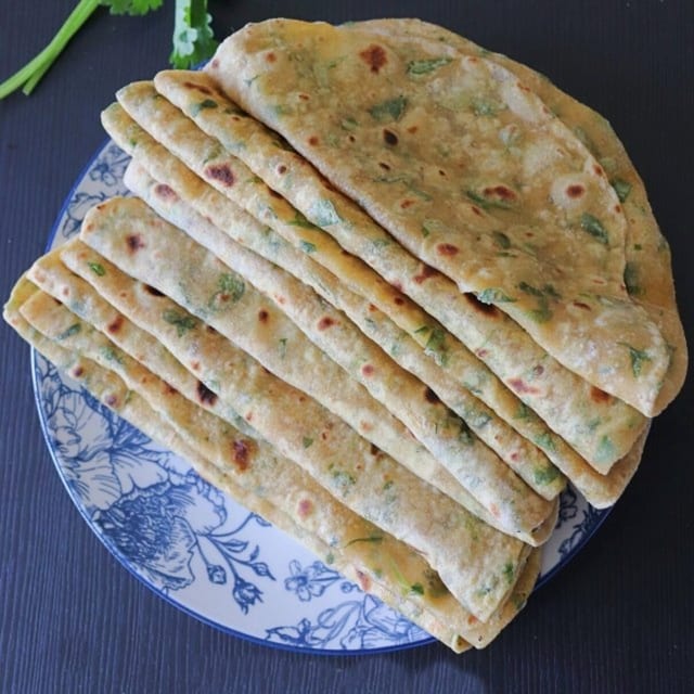 Hand Crafted Methi Rotis (10).