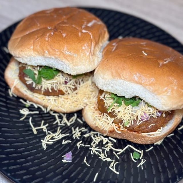 Kutchi Dabeli.